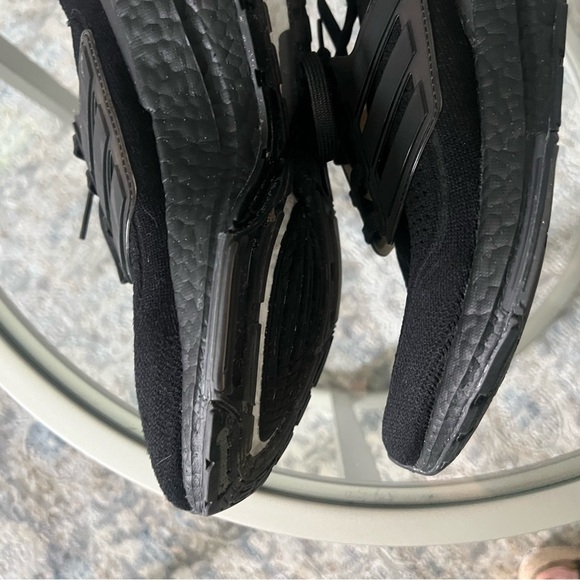 ADIDAS UltraBoost 21 running shoe. Size 7.5 worn once - Picture 11 of 15